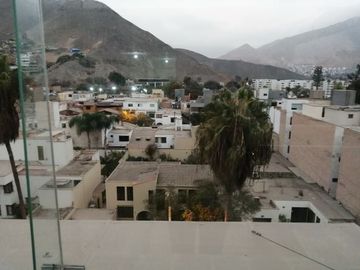Luminoso duplex de 3 dormitorios a la venta en Surco