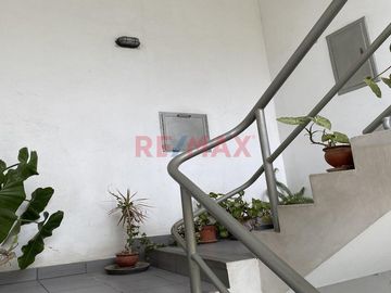 Venta De Acogedor Departamento En Alameda Del Corregidor Con Vista Externa A Areas Verdes