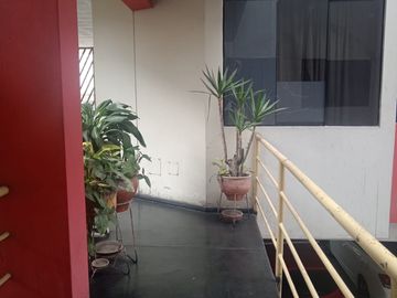 Departamento en  primer piso a una cuadra de la estacion Matellini