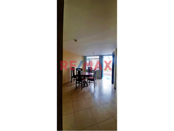 Departamento En 2Do Piso Con Hermosa Vista Al Parque + Estacionamiento /  Cerca Av. La Marina