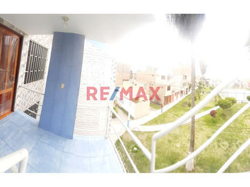 Departamento En 2Do Piso Con Hermosa Vista Al Parque + Estacionamiento /  Cerca Av. La Marina