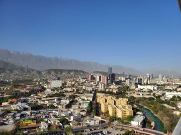 sensacional departamento en venta con magnifica vista y ubicación en el Paseo Santa Lucia