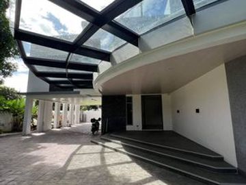 7BR House and Lot for Sale in Manila Southwoods Village, Cavite
