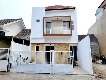 Rumah Baru 2 Lantai Luas 71 Tasikmadu Suhat Karangploso Malang