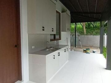 3BR House For Sale in Brgy. Sta. Cruz, Antipolo City, Rizal Province