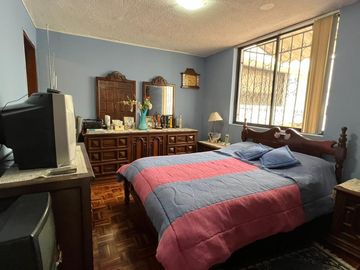 VENTA CASA EN EL TRIANGULO  SAN RAFAEL – VALLE DE LOS CHILLOS