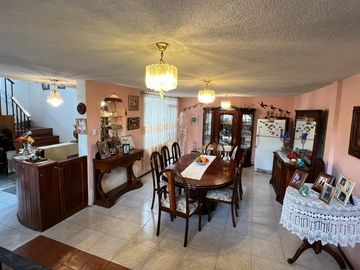 VENTA CASA EN EL TRIANGULO  SAN RAFAEL – VALLE DE LOS CHILLOS