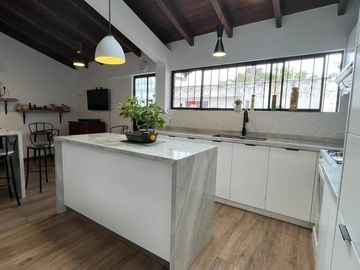 VENTA CASA EN EL TRIANGULO  SAN RAFAEL – VALLE DE LOS CHILLOS