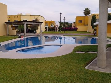 $2,299,999 Cuatro Recámaras Todas con Baño, La Hacienda Tezoyuca,  Emiliano Zapata, Morelos