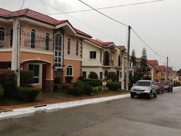 House and Lot in Suntrust Verona near Tagaytay