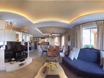 UPBEAT LIFESTYLE | 5-BR HOUSE AND LOT FOR SALE IN BACOLOD
