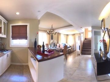 UPBEAT LIFESTYLE | 5-BR HOUSE AND LOT FOR SALE IN BACOLOD