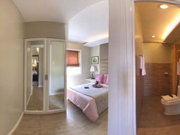 UPBEAT LIFESTYLE | 5-BR HOUSE AND LOT FOR SALE IN BACOLOD