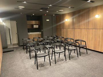 Alquiler De Moderna Oficina Inteligente De Estreno, En Edificio Pod Marcan