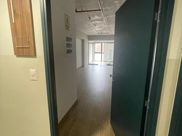 Alquiler De Moderna Oficina Inteligente De Estreno, En Edificio Pod Marcan