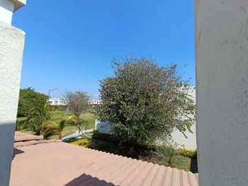 Casa en venta en Xochitepec Morelos, a 4 km de la autopista Acapulco Cuernavaca, Residencial Real Santa Fe II II.
