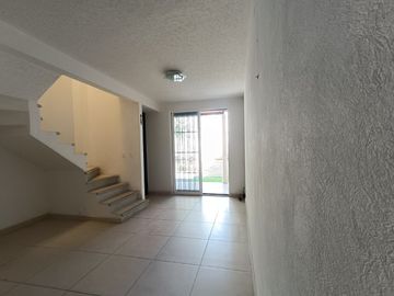 Casa en venta en Xochitepec Morelos, a 4 km de la autopista Acapulco Cuernavaca, Residencial Real Santa Fe II II.