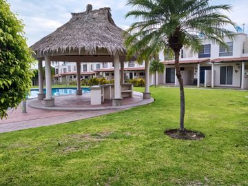Casa en venta en Xochitepec Morelos, a 4 km de la autopista Acapulco Cuernavaca, Residencial Real Santa Fe II II.