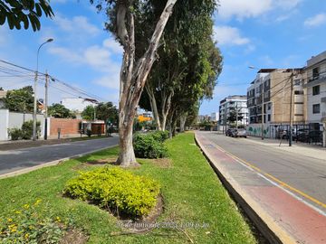 SE VENDE TERRENO RESIDENCIAL EN LA CASTELLANA - SURCO