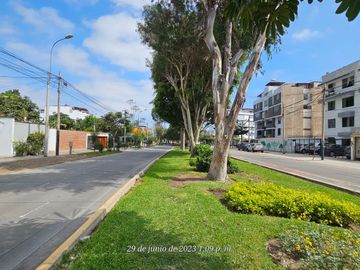 SE VENDE TERRENO RESIDENCIAL EN LA CASTELLANA - SURCO