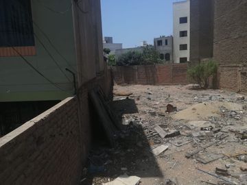 SE VENDE TERRENO RESIDENCIAL EN LA CASTELLANA - SURCO