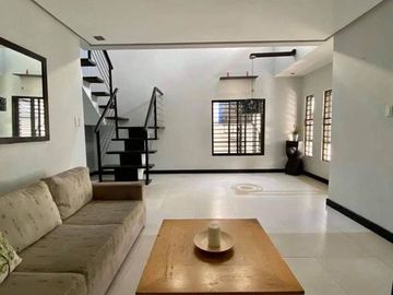 5BR House and Lot For Sale in Pacita San Pedro Laguna