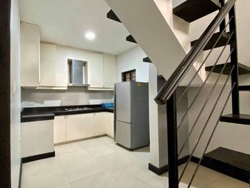 5BR House and Lot For Sale in Pacita San Pedro Laguna