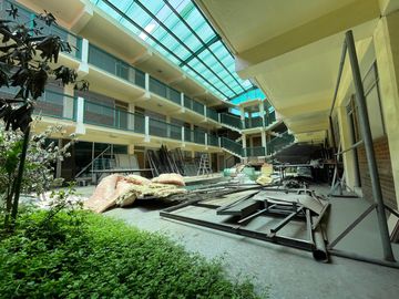 EDIFICIO COMERCIAL EN RENTA, EN COLONIA CIPRÉS TOLUCA