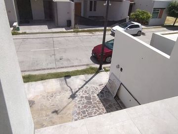CASA en Mayorazgo Priv Santa Lucia