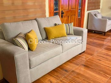 Leon Propiedades vende parcela con casa en Cuyuncavi, Curacaví.