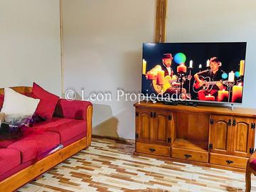 Leon Propiedades vende parcela con casa en Cuyuncavi, Curacaví.