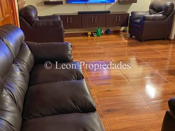 Leon Propiedades vende parcela con casa en Cuyuncavi, Curacaví.