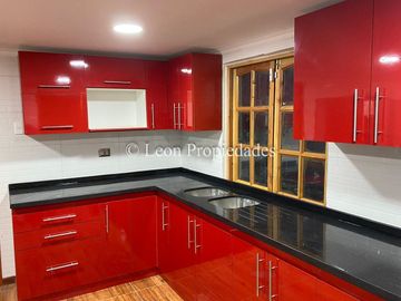 Leon Propiedades vende parcela con casa en Cuyuncavi, Curacaví.