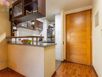 Venta departamento Monjitas / San Antonio