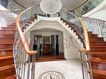 Luxurious House for Sale in Manila Southwoods, Carmona, Cavite