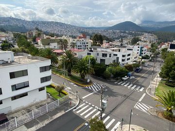 Vendo $127.900 Exclusivo y moderno Dpto. de 2 Dormitorios dentro de la Urb. El Condado