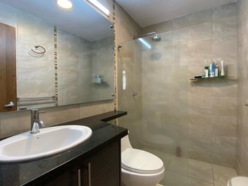 Vendo $127.900 Exclusivo y moderno Dpto. de 2 Dormitorios dentro de la Urb. El Condado