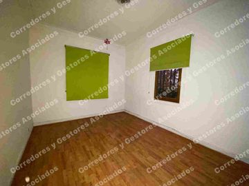SE VENDE HERMOSA CASA ÑUÑOA