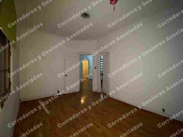 SE VENDE HERMOSA CASA ÑUÑOA