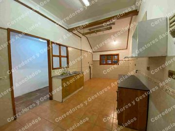 SE VENDE HERMOSA CASA ÑUÑOA