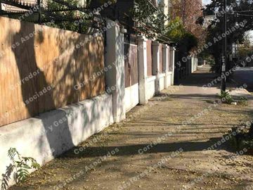 SE VENDE HERMOSA CASA ÑUÑOA