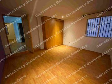 SE VENDE HERMOSA CASA ÑUÑOA