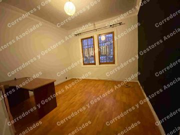 SE VENDE HERMOSA CASA ÑUÑOA