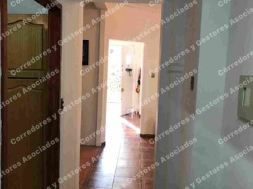 SE VENDE HERMOSA CASA ÑUÑOA