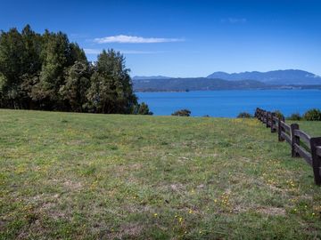 Espectacular Parcela de 5000m2 en Condominio con Acceso a Playa en Lago Calafquén, Panguipulli