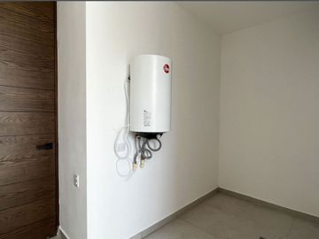 Casa con alberca privada, terraza techada, cochera para dos autos, venta, Xcanatun, Merida, Yucatan.
