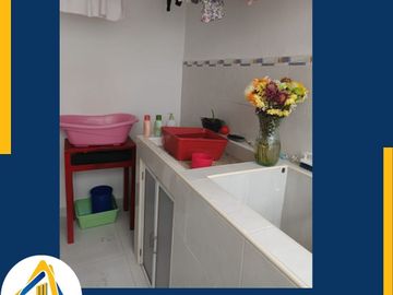 SE VENDE CASA BARRIO ARAGUANEY