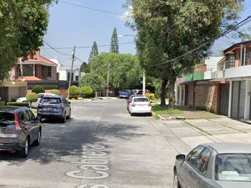 Oportunidad de Remate Bancario en Calle Luis Cabrera, Ciudad Satélite, Naucalpan de Juárez-EdoMéx