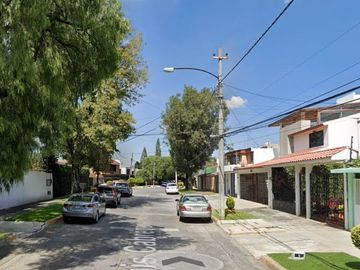 Oportunidad de Remate Bancario en Calle Luis Cabrera, Ciudad Satélite, Naucalpan de Juárez-EdoMéx