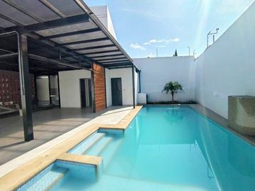 VENTA CASA VIP LOS CHILLOS - Moderna con Terraza, piscina, zona de fogata - Últimas 2 casas